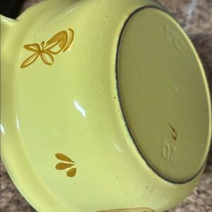 DRU Holland Round Dutch Oven Yellow Tulip 20 Cast Iron/Porcelain